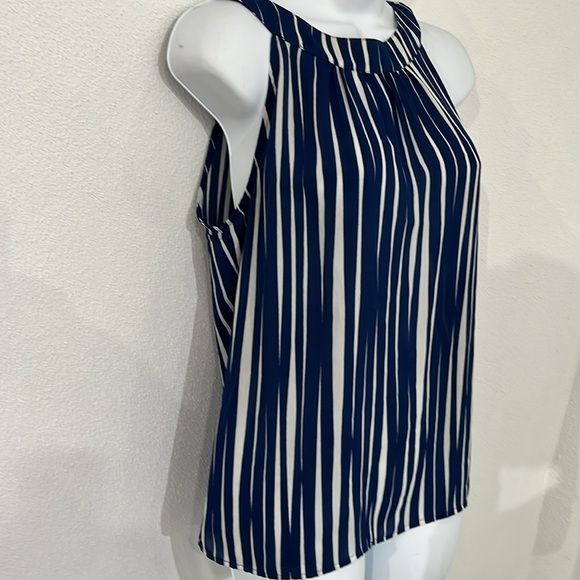 Banana Republic Sleeveless Top Size 4 - Picture 2 of 6